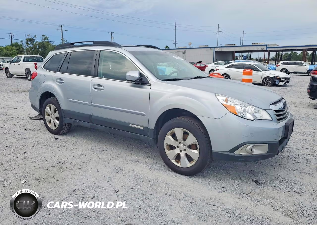 2012 Subaru Outback 2.5I Premium VIN:4S4BRBGC7C3215982 - 4