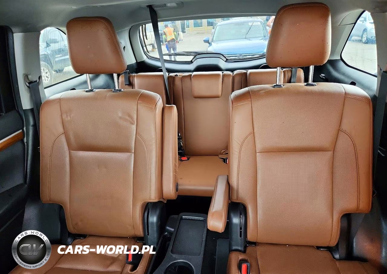 2019 Toyota Highlander Limited Platinum VIN:5TDDZRFH0KS742343 - 10