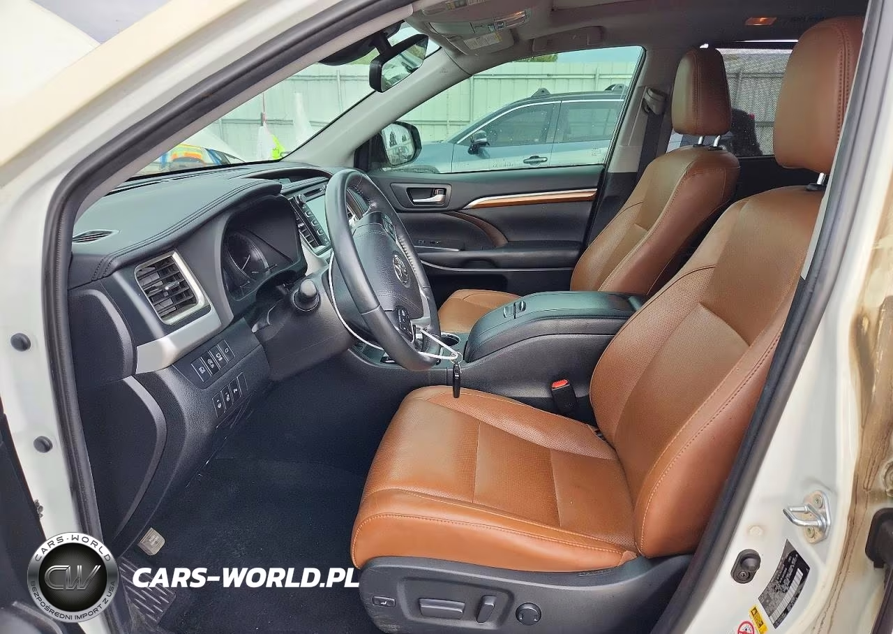 2019 Toyota Highlander Limited Platinum VIN:5TDDZRFH0KS742343 - 7
