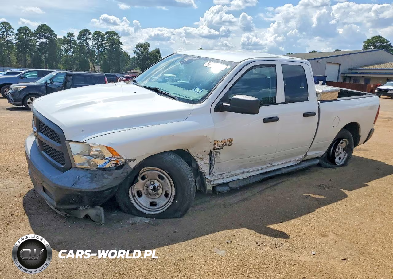 2019 Ram 1500 Classic Tradesman VIN:1C6RR6FG5KS687043 - 1