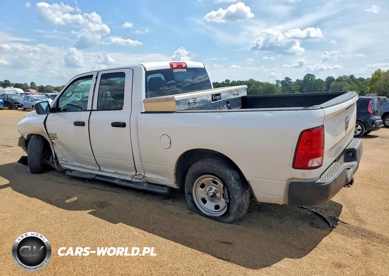 2019 Ram 1500 Classic Tradesman VIN:1C6RR6FG5KS687043 - 2