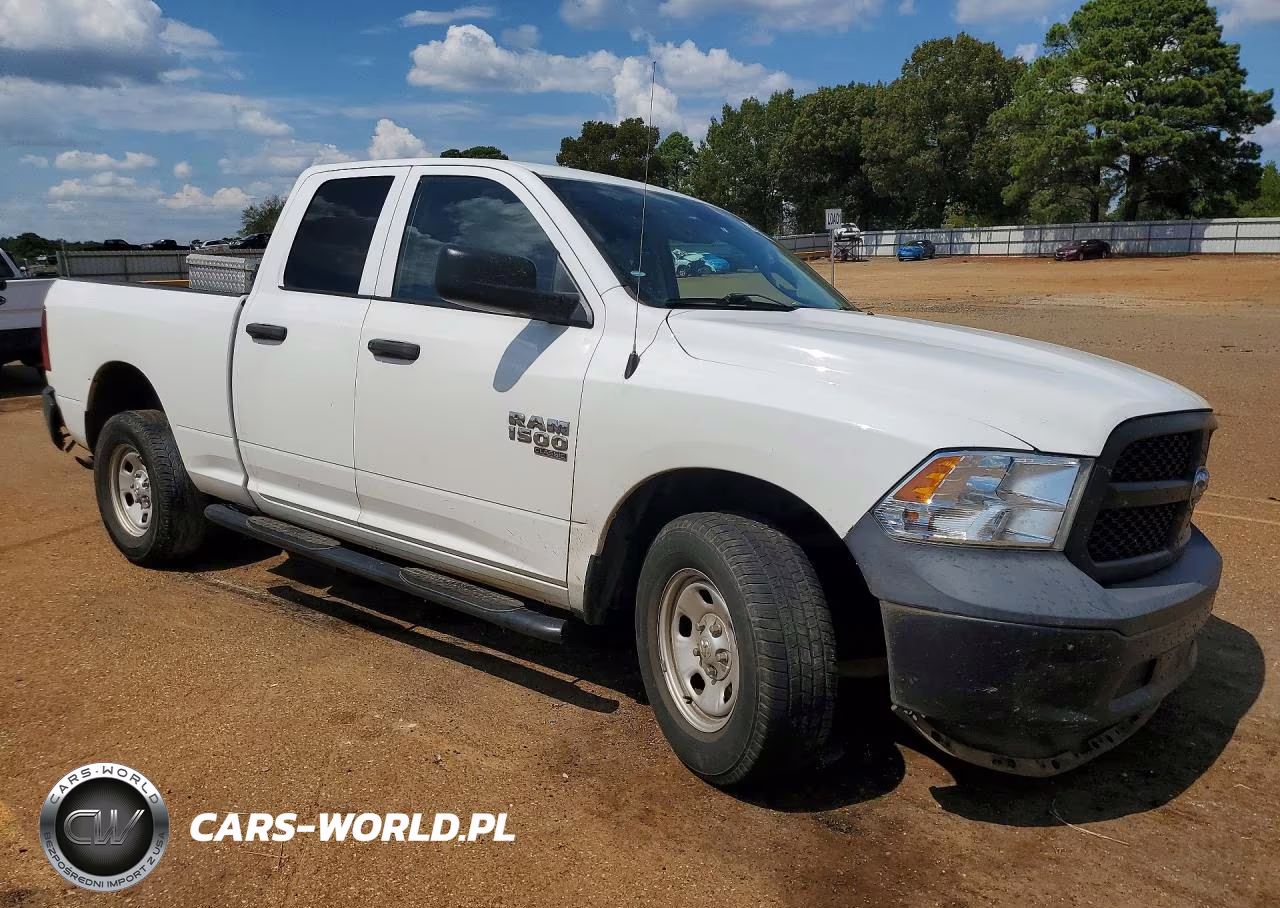 2019 Ram 1500 Classic Tradesman VIN:1C6RR6FG5KS687043 - 4