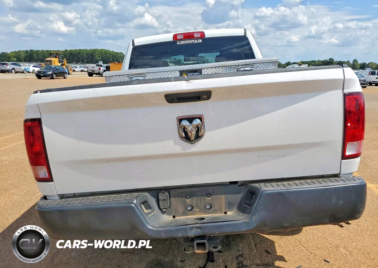2019 Ram 1500 Classic Tradesman VIN:1C6RR6FG5KS687043 - 6