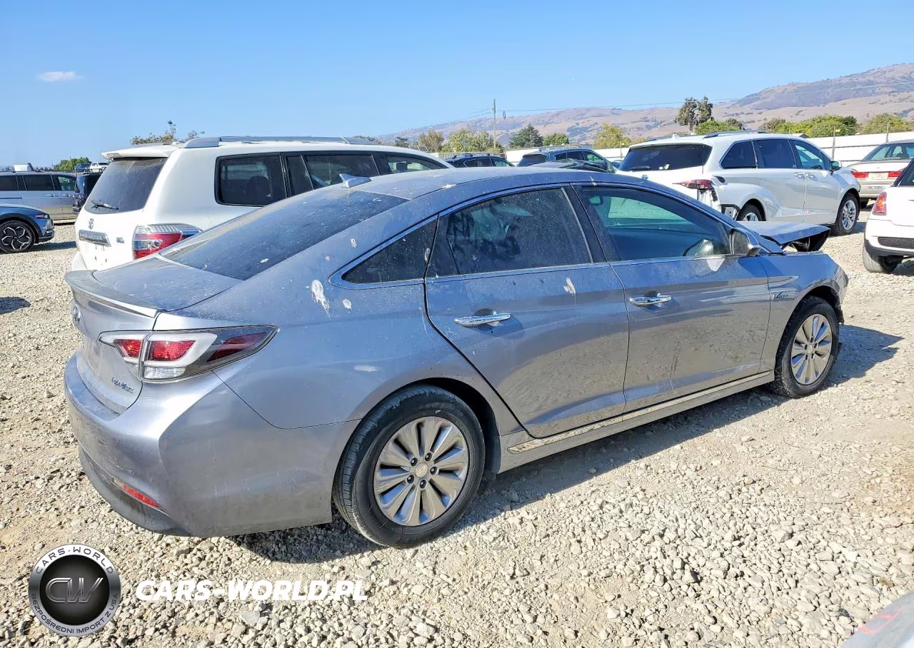 2016 Hyundai Sonata Hybrid Se VIN:KMHE24L13GA012607 - 3