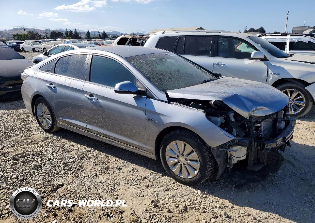 2016 Hyundai Sonata Hybrid Se VIN:KMHE24L13GA012607 - 4