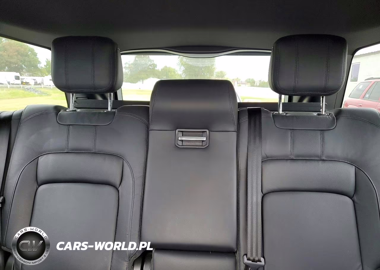 2021 Land Rover Range Rover VIN:SALGR2SU5MA446492 - 10