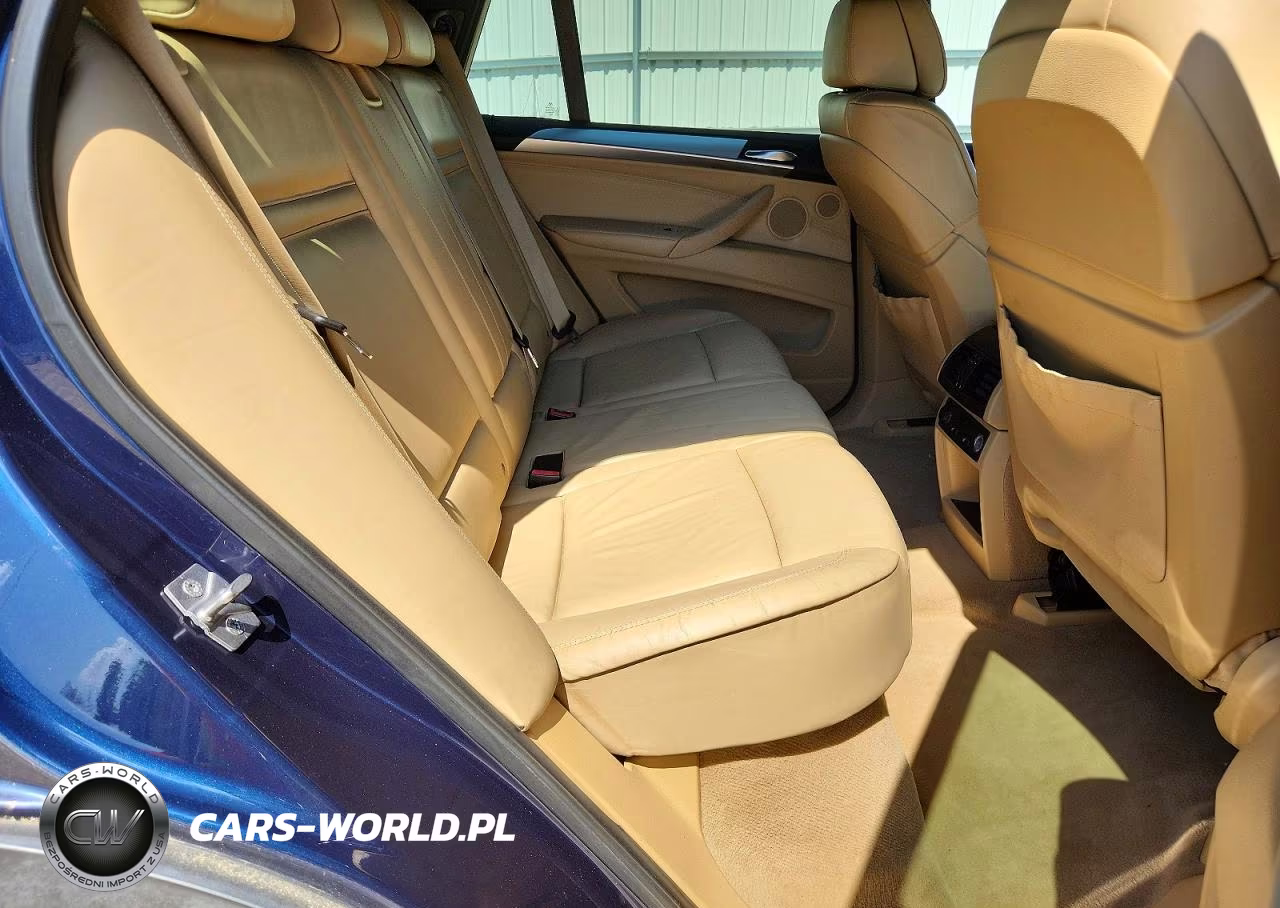 2012 BMW X5 xDrive50I VIN:5UXZV8C54CL424006 - 11