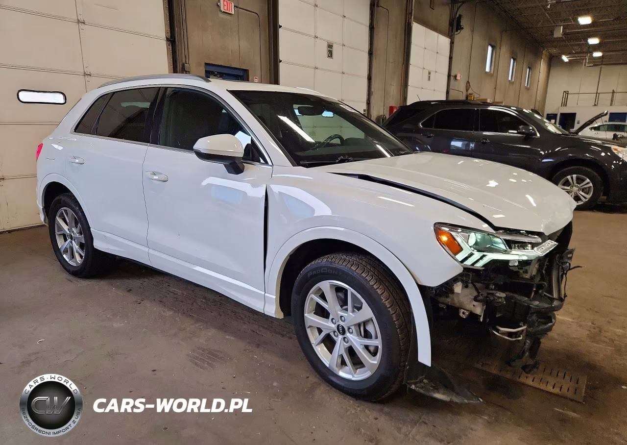 2023 Audi Q3 Premium 40 VIN:WA1AUCF35P1139759 - 4