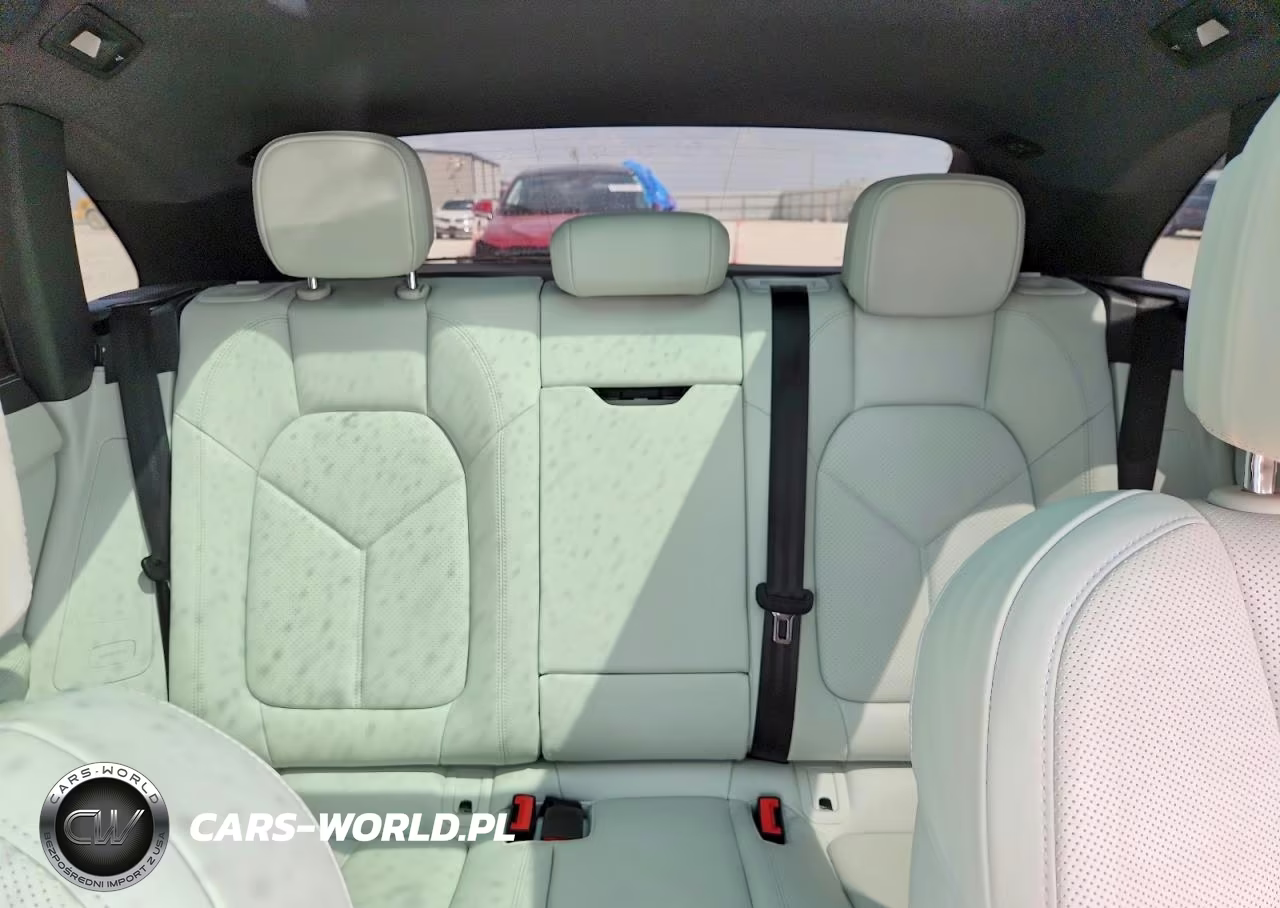 2023 Porsche Macan Base VIN:WP1AA2A54PLB03100 - 10