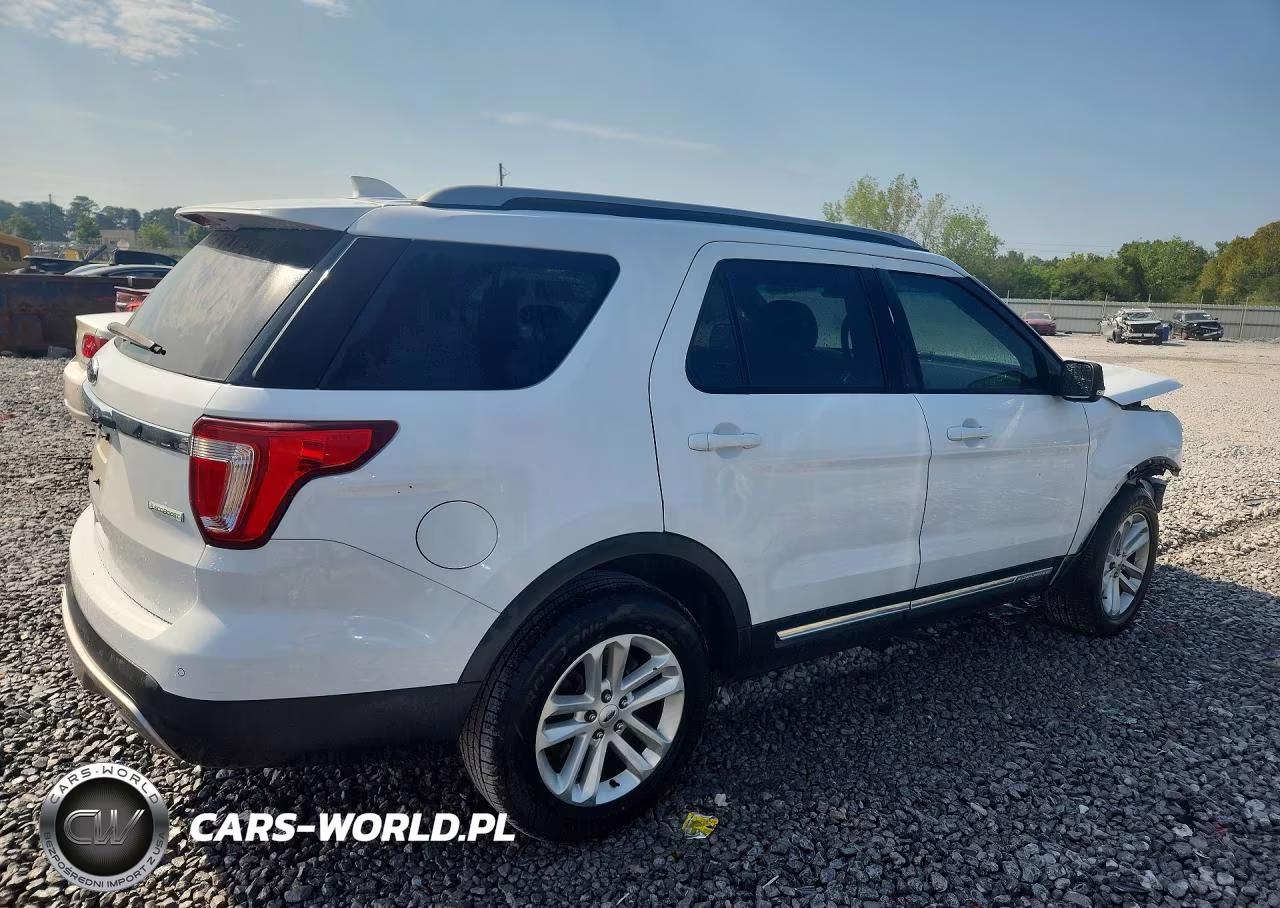 2017 Ford Explorer Xlt VIN:1FM5K7DH7HGA15764 - 3
