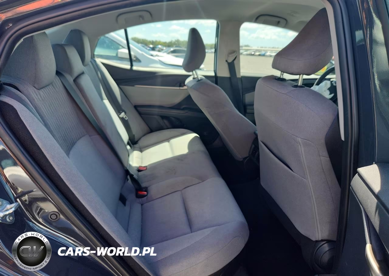 2025 Toyota Camry Le VIN:4T1DAACK9SU599117 - 10