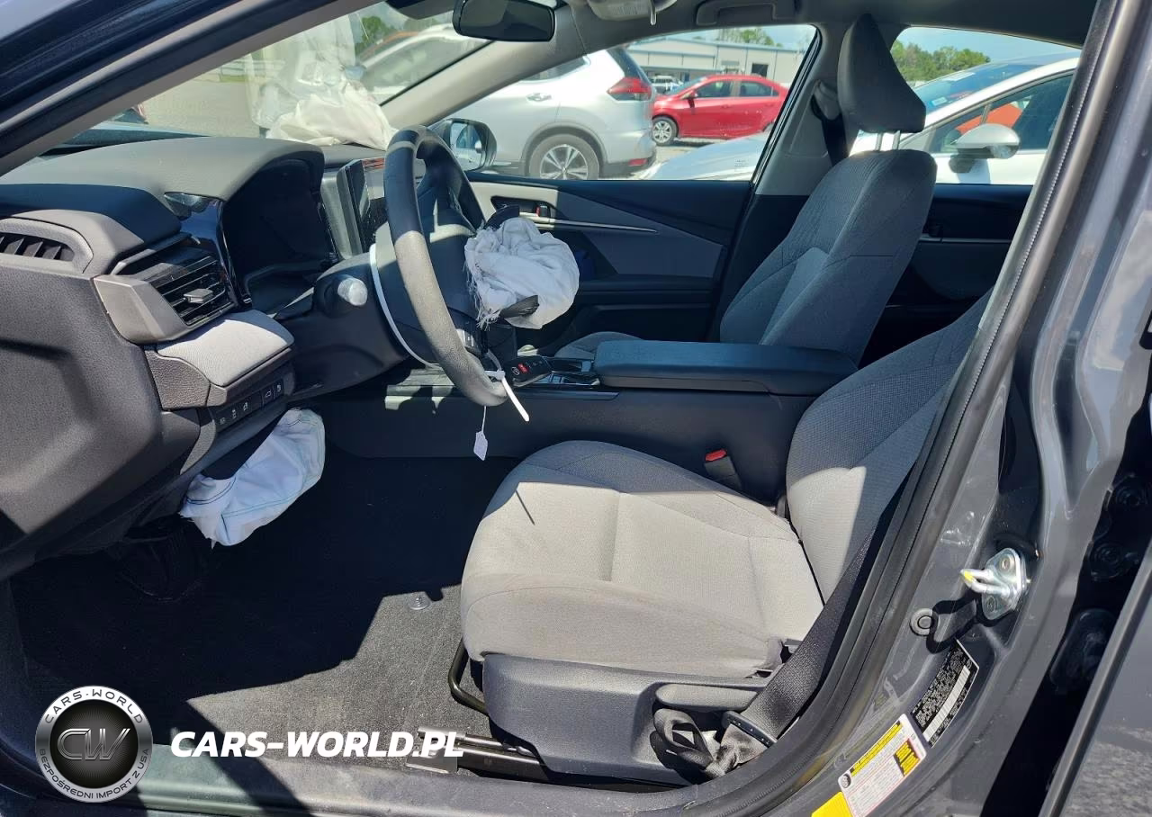 2025 Toyota Camry Le VIN:4T1DAACK9SU599117 - 7
