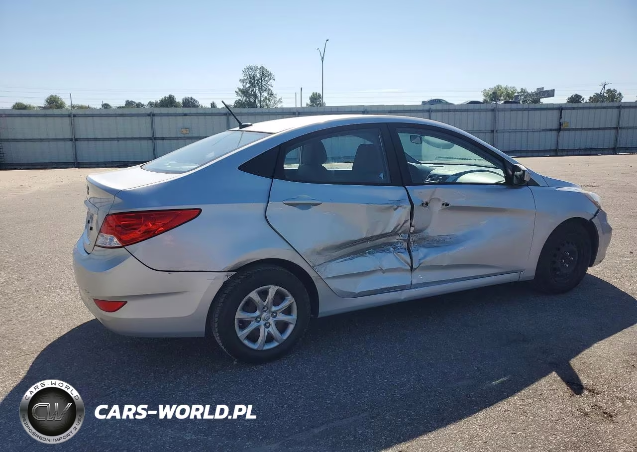 2014 Hyundai Accent Gls VIN:KMHCT4AEXEU774192 - 3