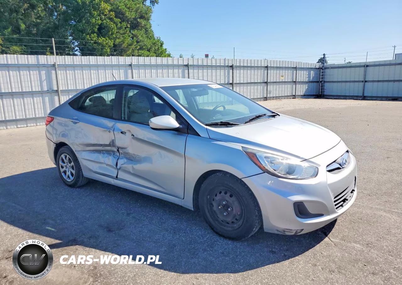 2014 Hyundai Accent Gls VIN:KMHCT4AEXEU774192 - 4