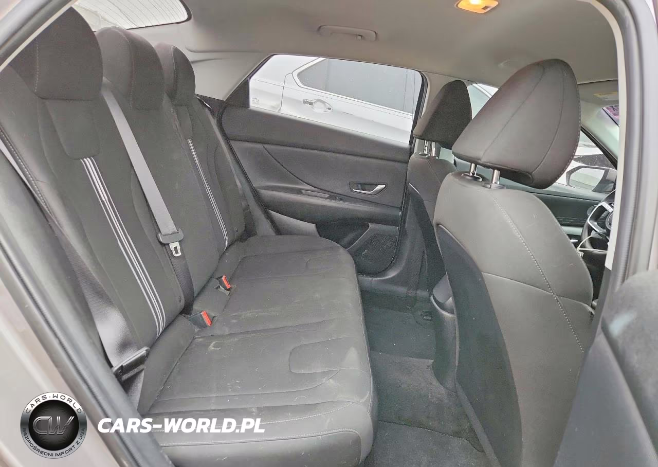 2023 Hyundai Elantra Blue VIN:KMHLM4AJXPU076131 - 10