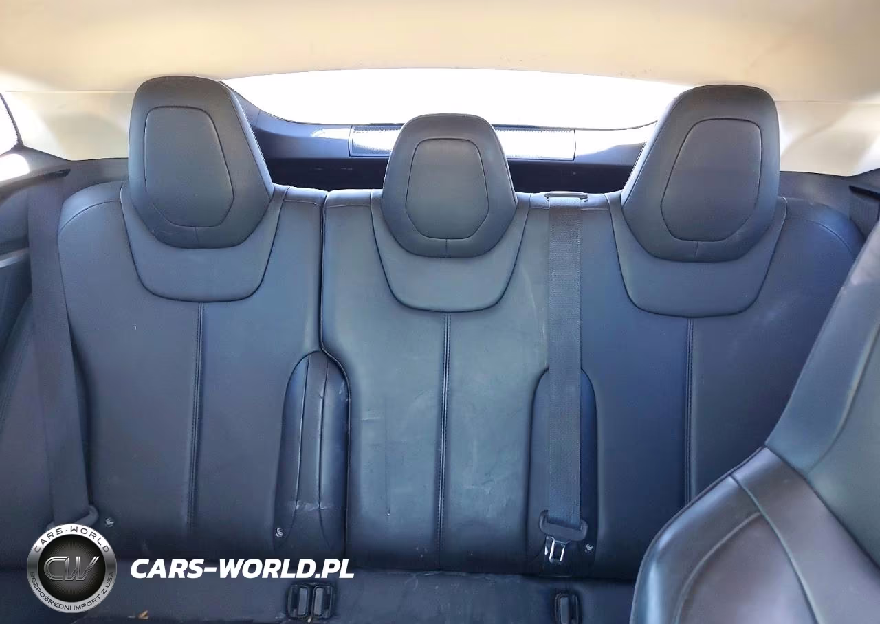 2014 Tesla Model S VIN:5YJSA1S10EFP64859 - 10