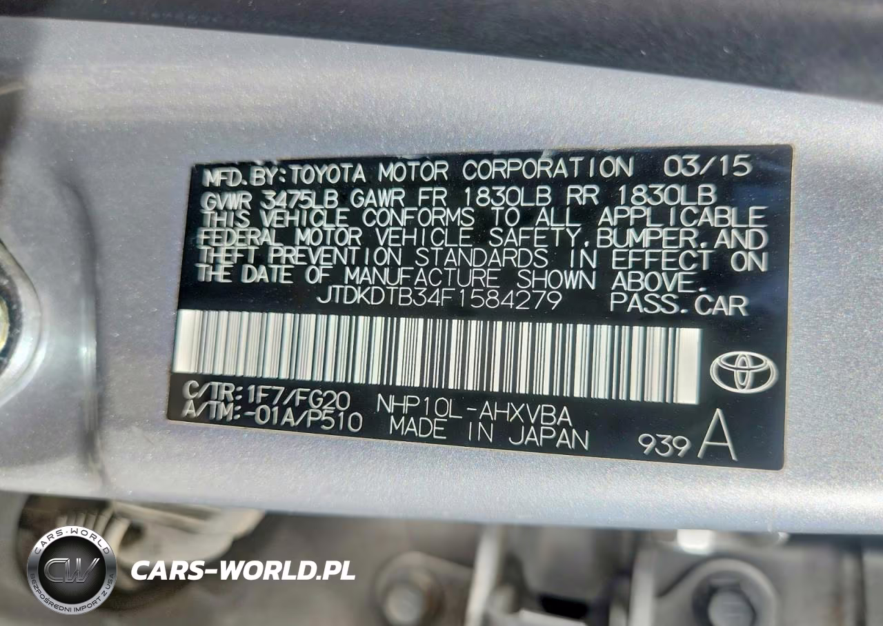 2015 Toyota Prius C Two VIN:JTDKDTB34F1584279 - 13