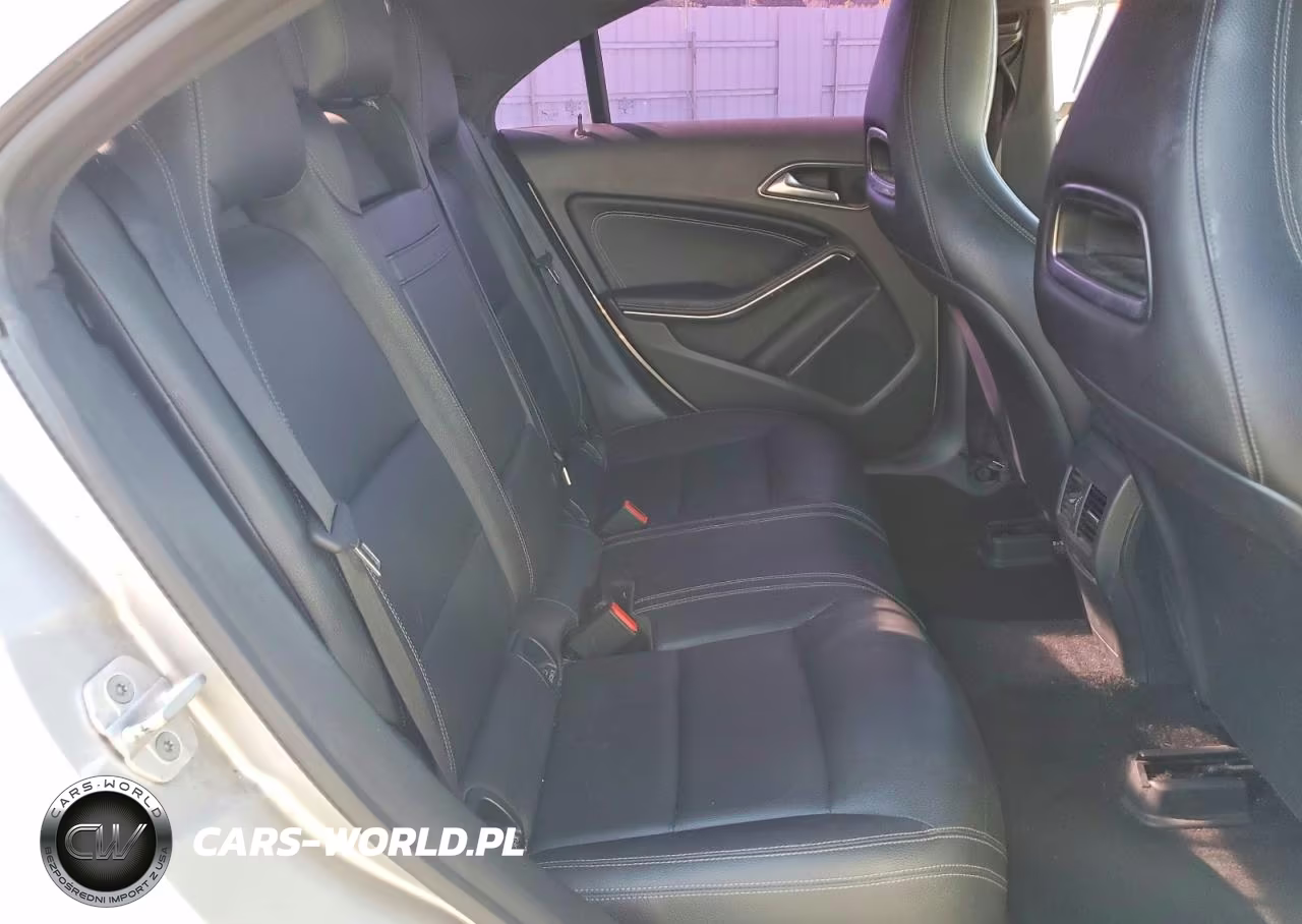 2018 Mercedes-Benz Cla 250 VIN:WDDSJ4EB9JN587736 - 10