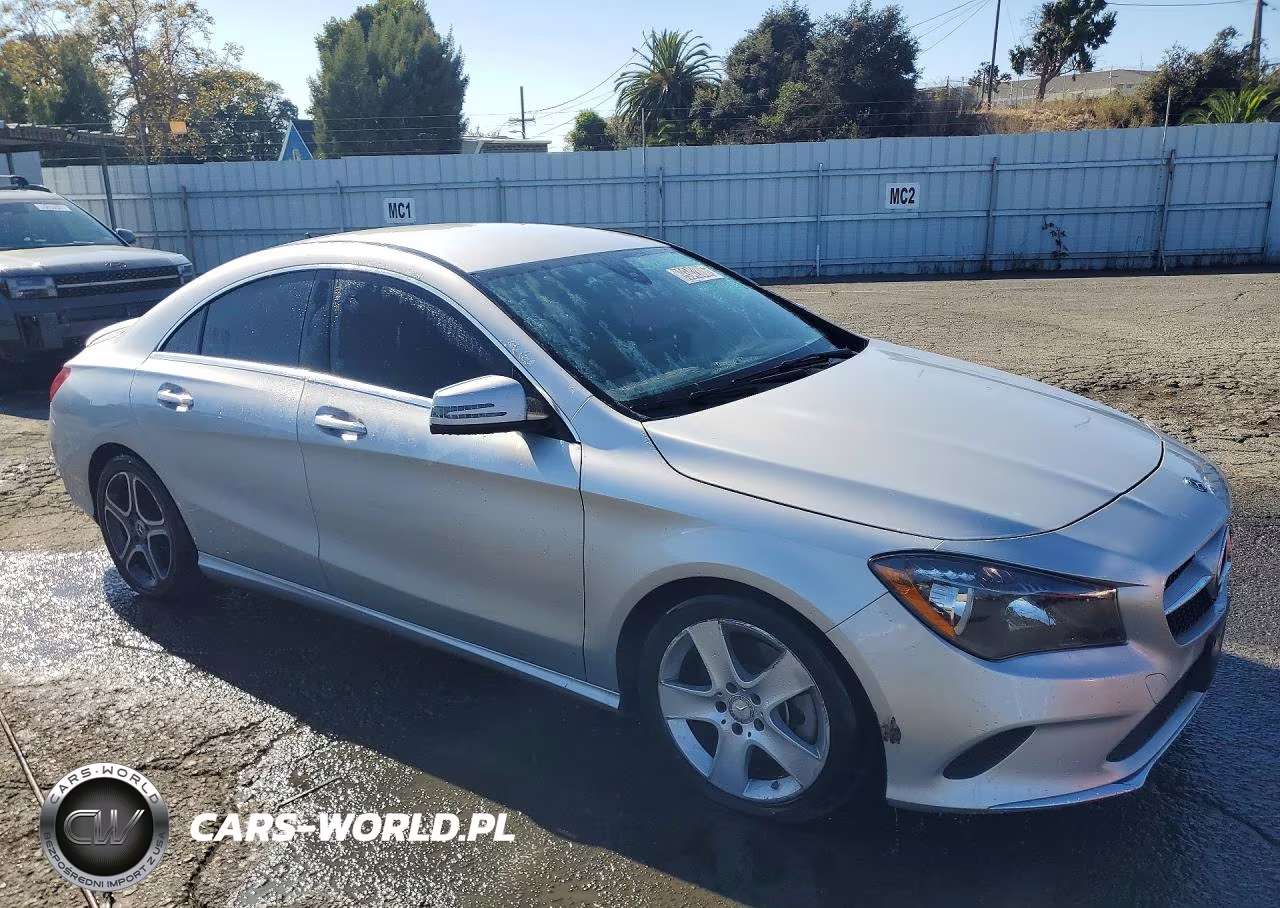 2018 Mercedes-Benz Cla 250 VIN:WDDSJ4EB9JN587736 - 4