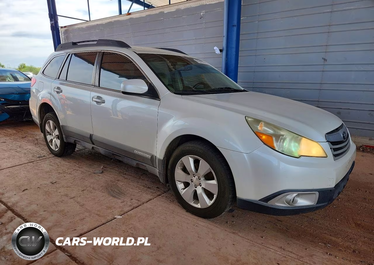 2010 Subaru Outback 2.5I Premium VIN:4S4BRCFC8A3336976 - 4