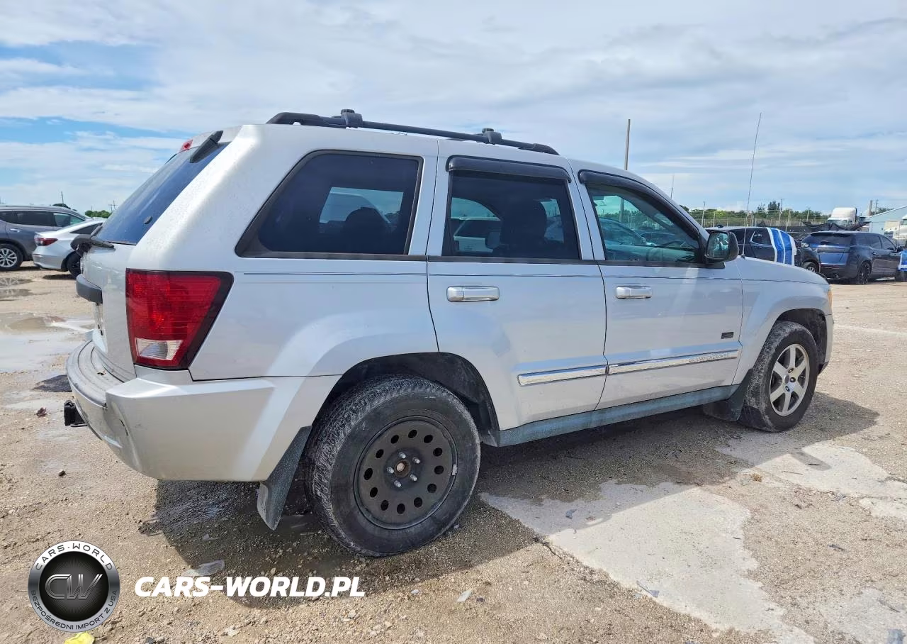 2009 Jeep Grand Cherokee Laredo VIN:1J8GR48K79C547854 - 3
