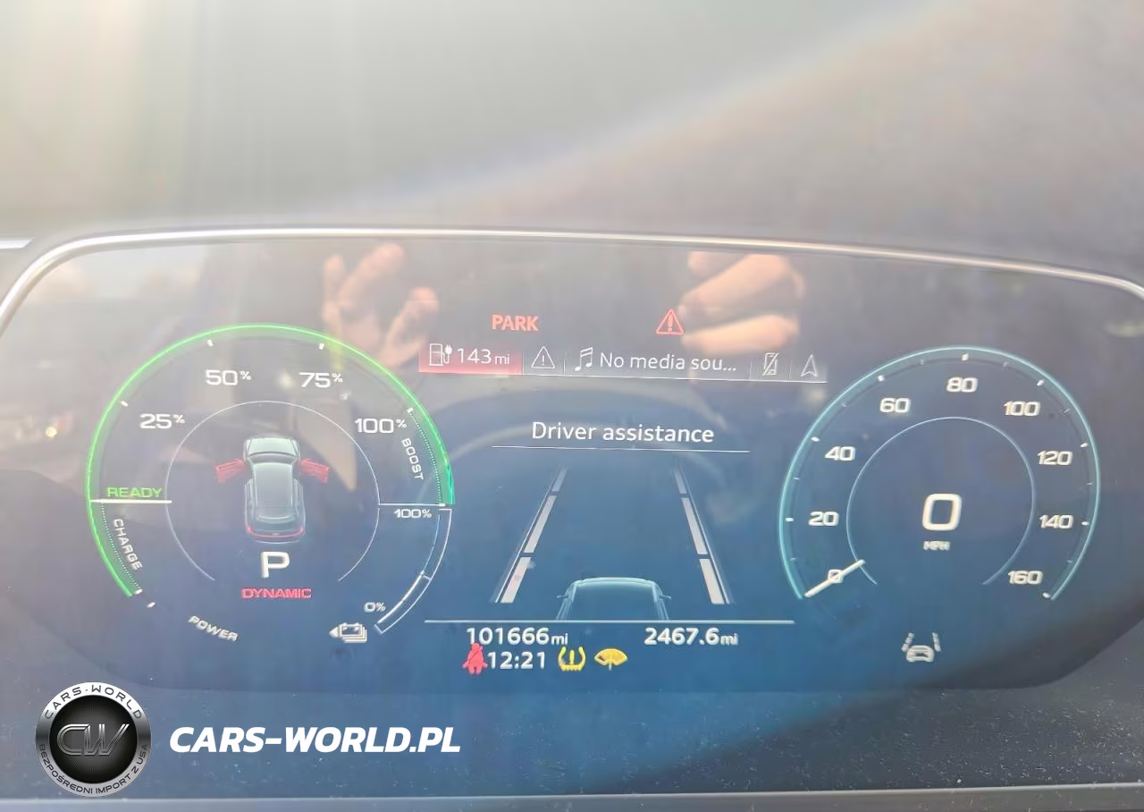 2022 Audi E-Tron Premium VIN:WA1AAAGE1NB033717 - 9