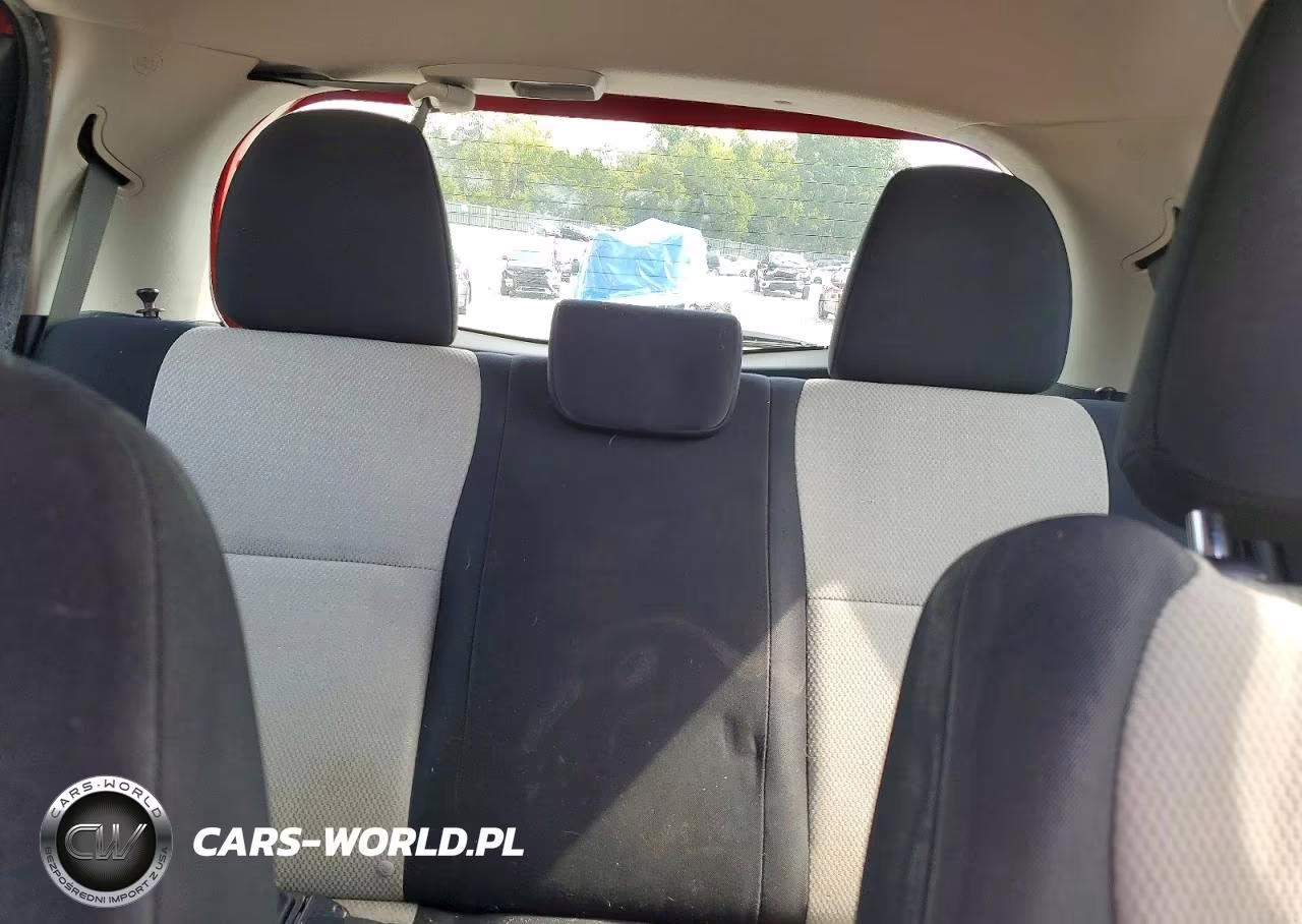 2013 Toyota Yaris 5-Door L VIN:JTDKTUD38DD550685 - 10