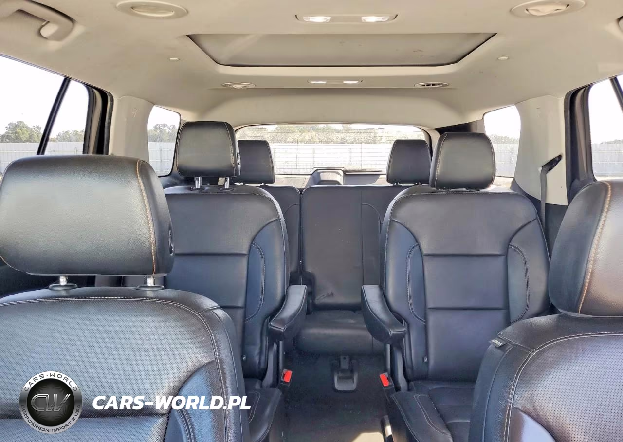 2018 Chevrolet Traverse Premier VIN:1GNERKKW7JJ282553 - 10
