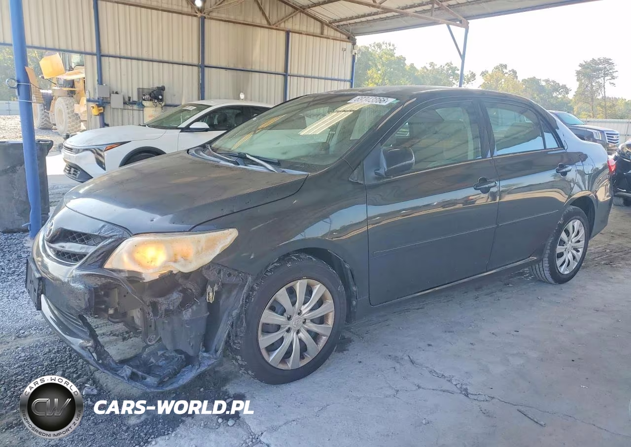 2013 Toyota Corolla Le – zdjęcie 1 z 12