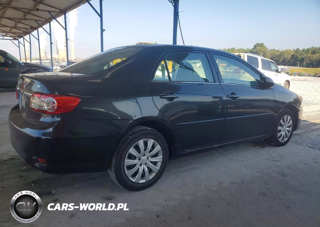 2013 Toyota Corolla Le VIN:5YFBU4EE9DP146286 - 3