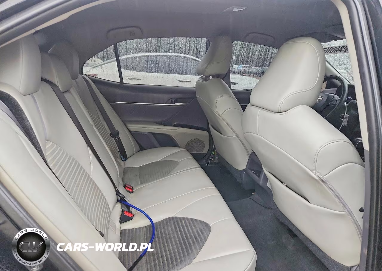 2020 Toyota Camry Se VIN:4T1G11AK2LU995150 - 10