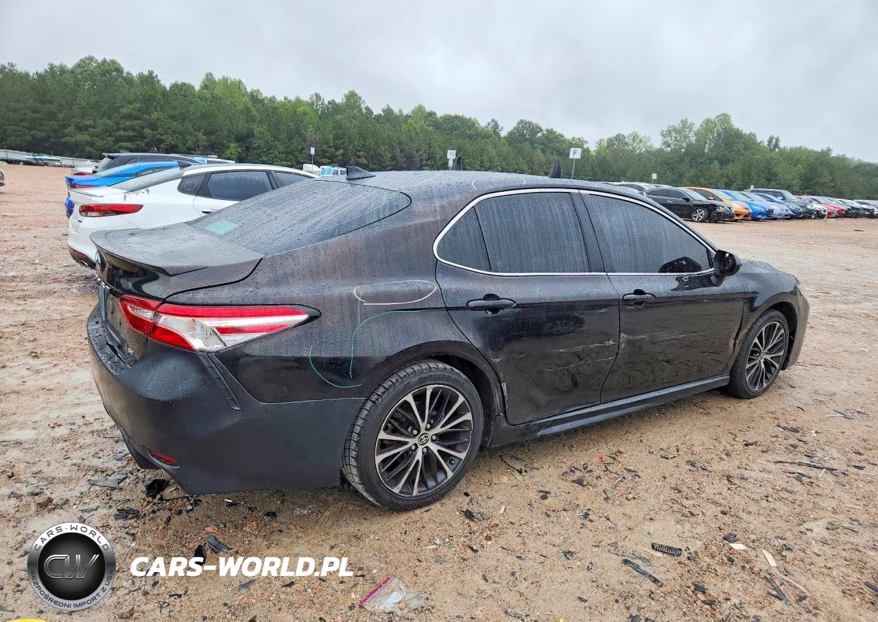2020 Toyota Camry Se VIN:4T1G11AK2LU995150 - 3