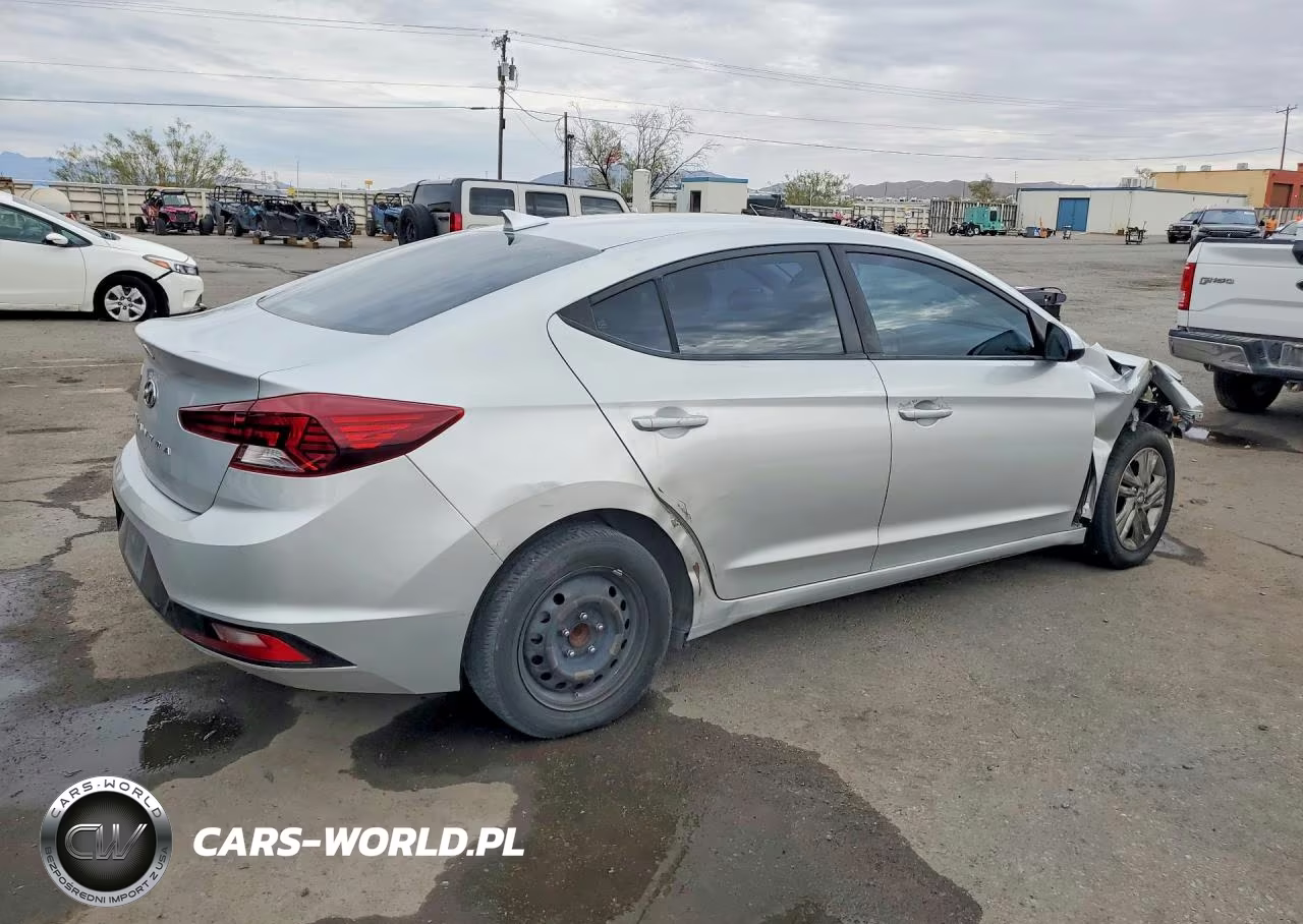 2020 Hyundai Elantra Sel VIN:5NPD84LF1LH512035 - 3