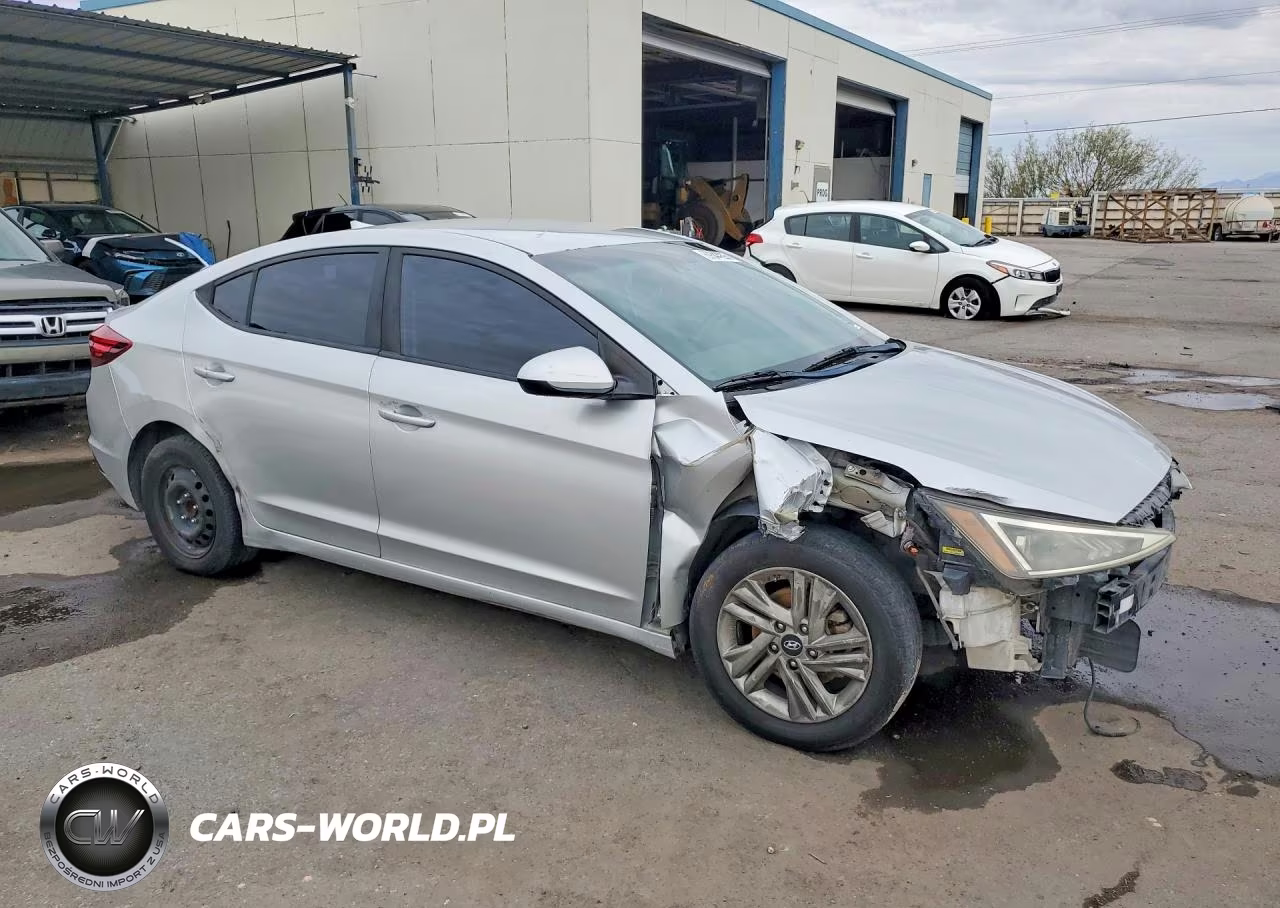 2020 Hyundai Elantra Sel VIN:5NPD84LF1LH512035 - 4