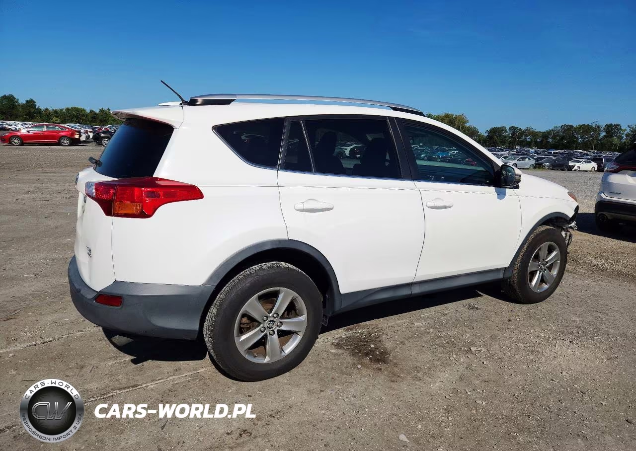 2015 Toyota Rav4 Xle VIN:2T3RFREV8FW240495 - 3