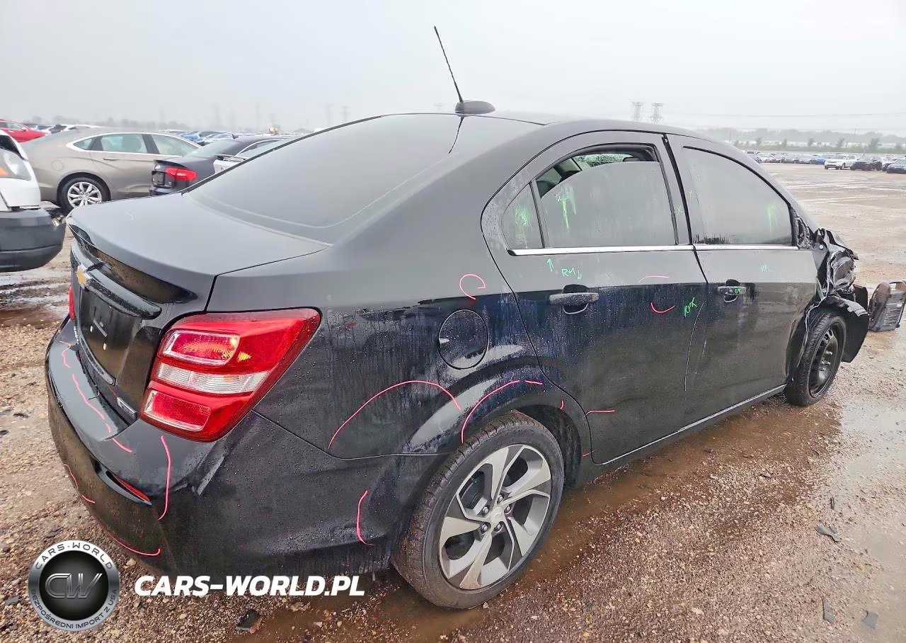 2019 Chevrolet Sonic Premier VIN:1G1JF5SB9K4121273 - 3