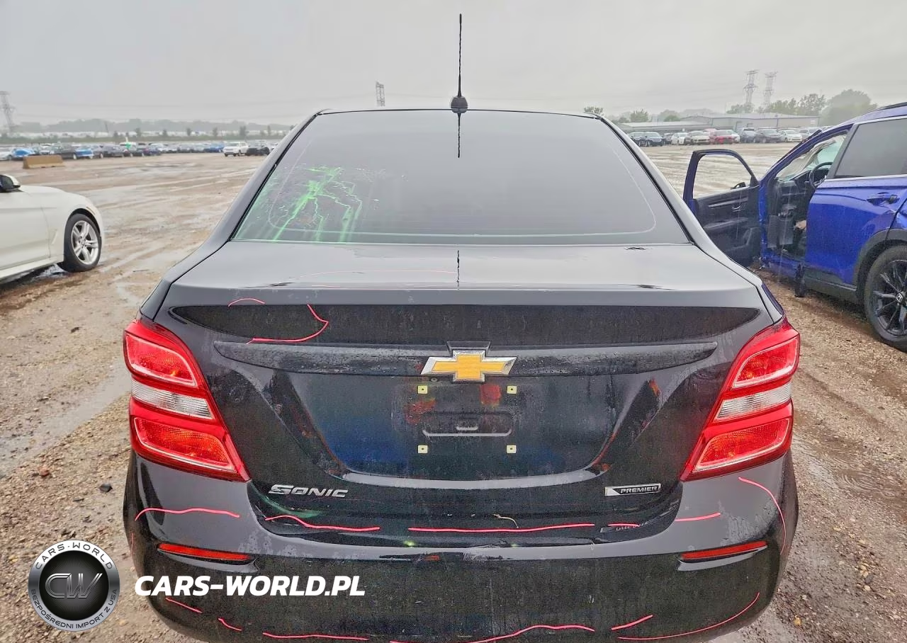 2019 Chevrolet Sonic Premier VIN:1G1JF5SB9K4121273 - 6