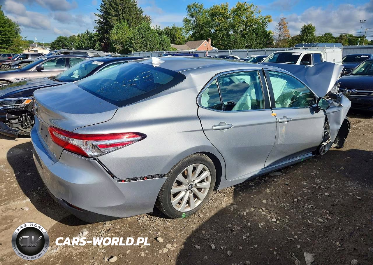 2020 Toyota Camry Le VIN:4T1C11AK9LU896842 - 3