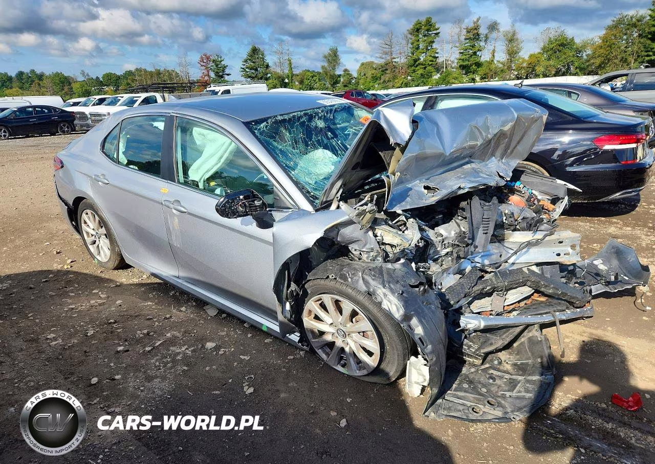 2020 Toyota Camry Le VIN:4T1C11AK9LU896842 - 4