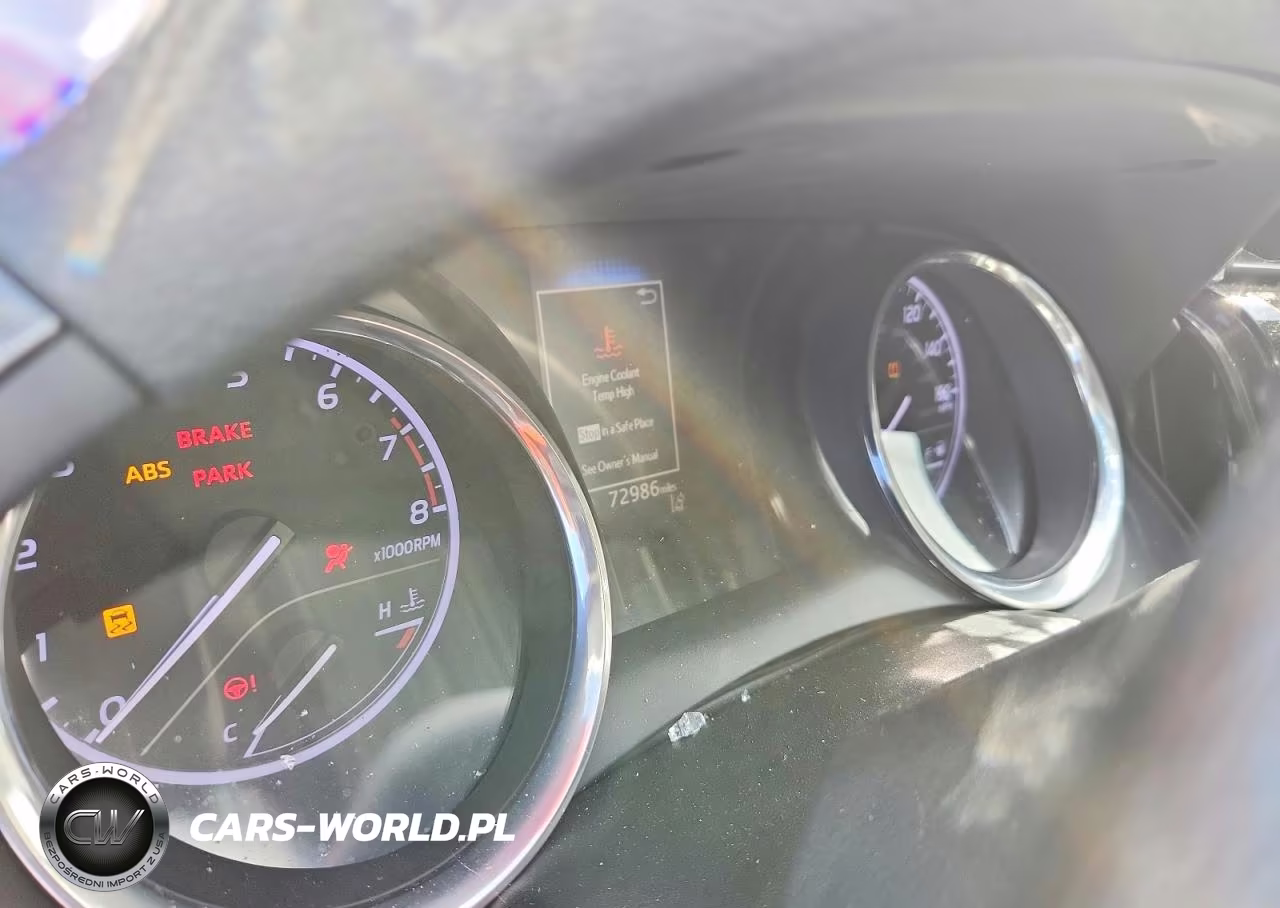 2020 Toyota Camry Le VIN:4T1C11AK9LU896842 - 9