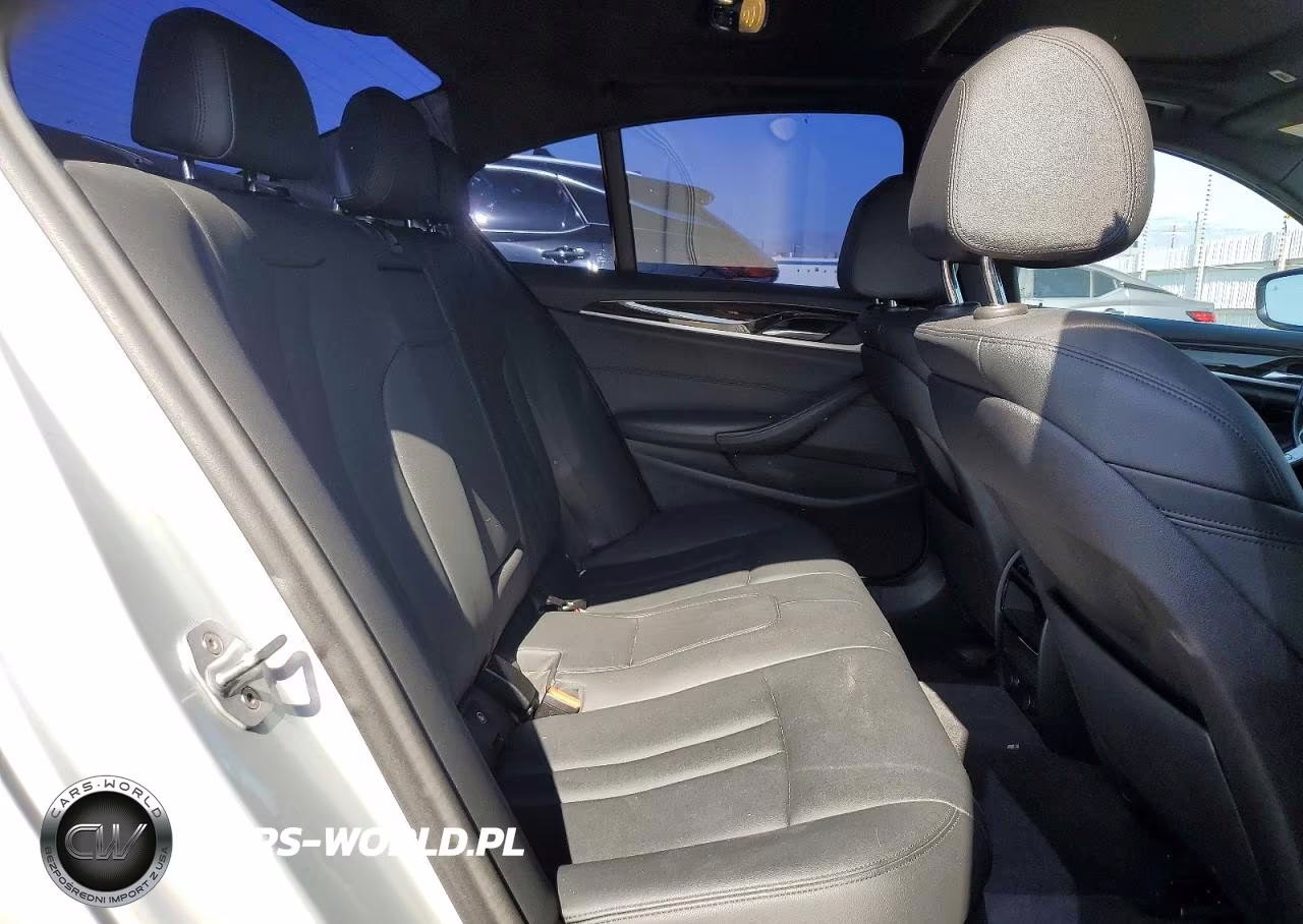2019 BMW 530E VIN:WBAJA9C58KB399581 - 10