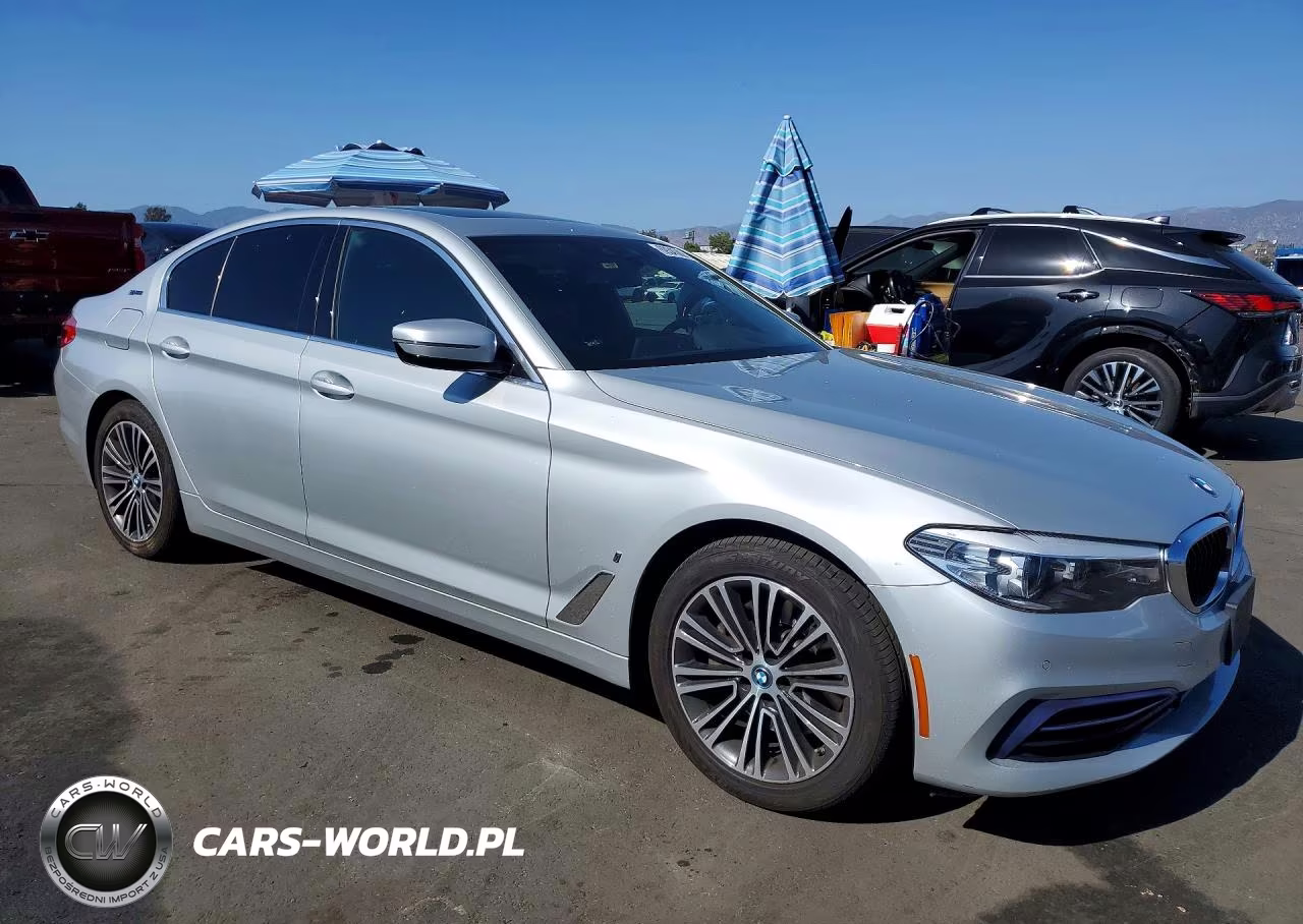 2019 BMW 530E VIN:WBAJA9C58KB399581 - 4