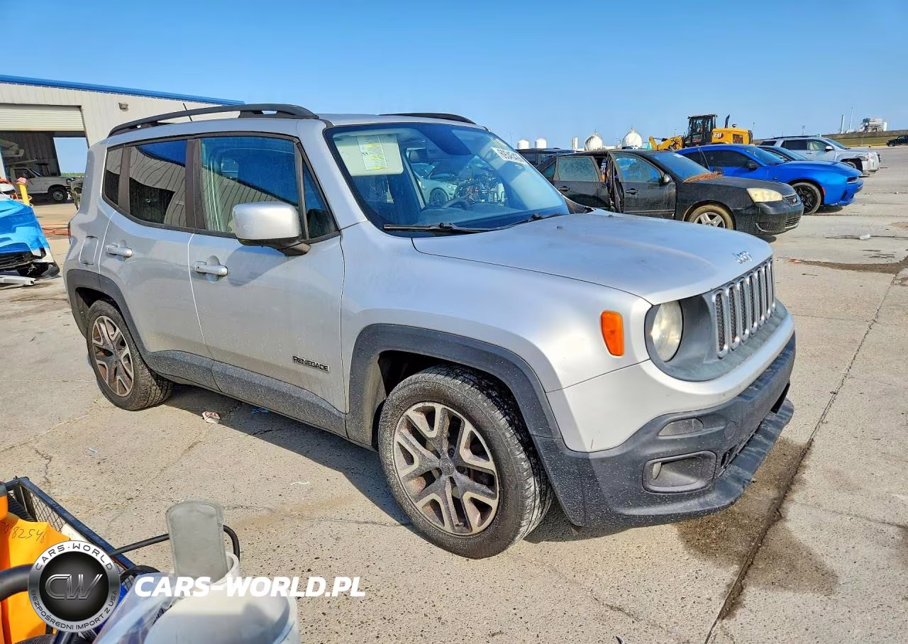 2015 Jeep Renegade Latitude VIN:ZACCJABT3FPC17584 - 4