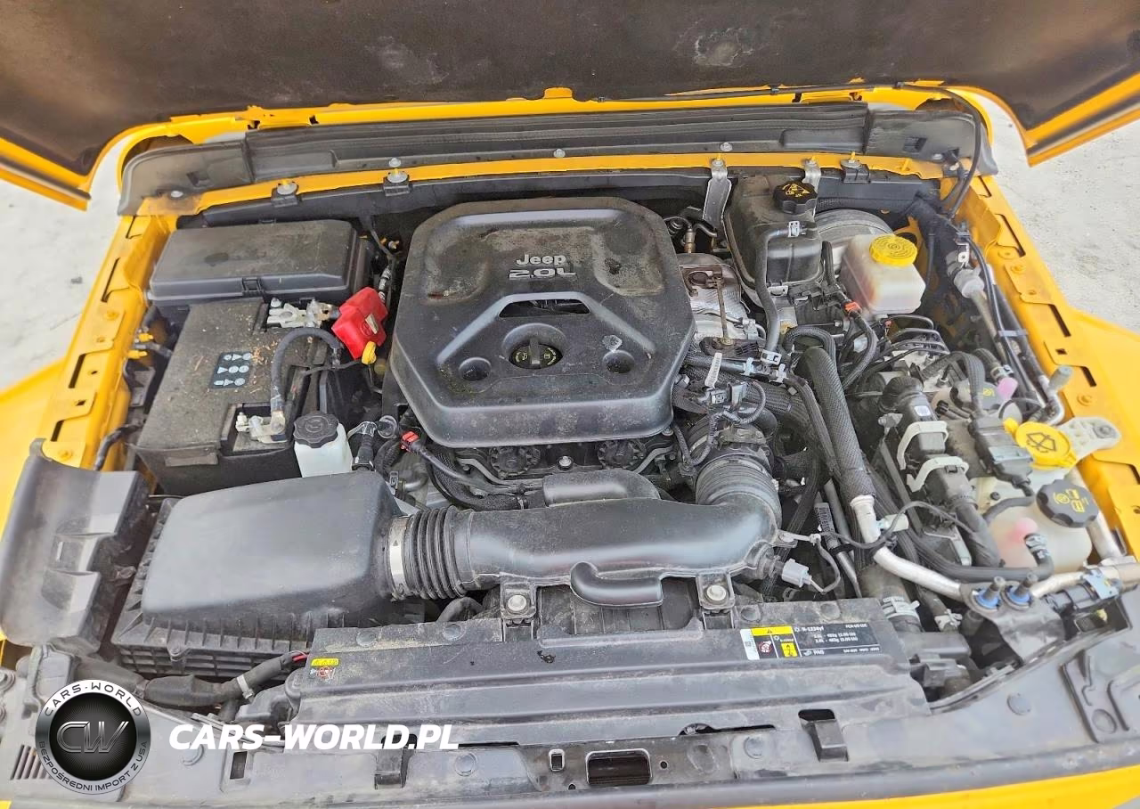 2020 Jeep Wrangler Unlimited Sahara VIN:1C4HJXEN9LW323221 - 12