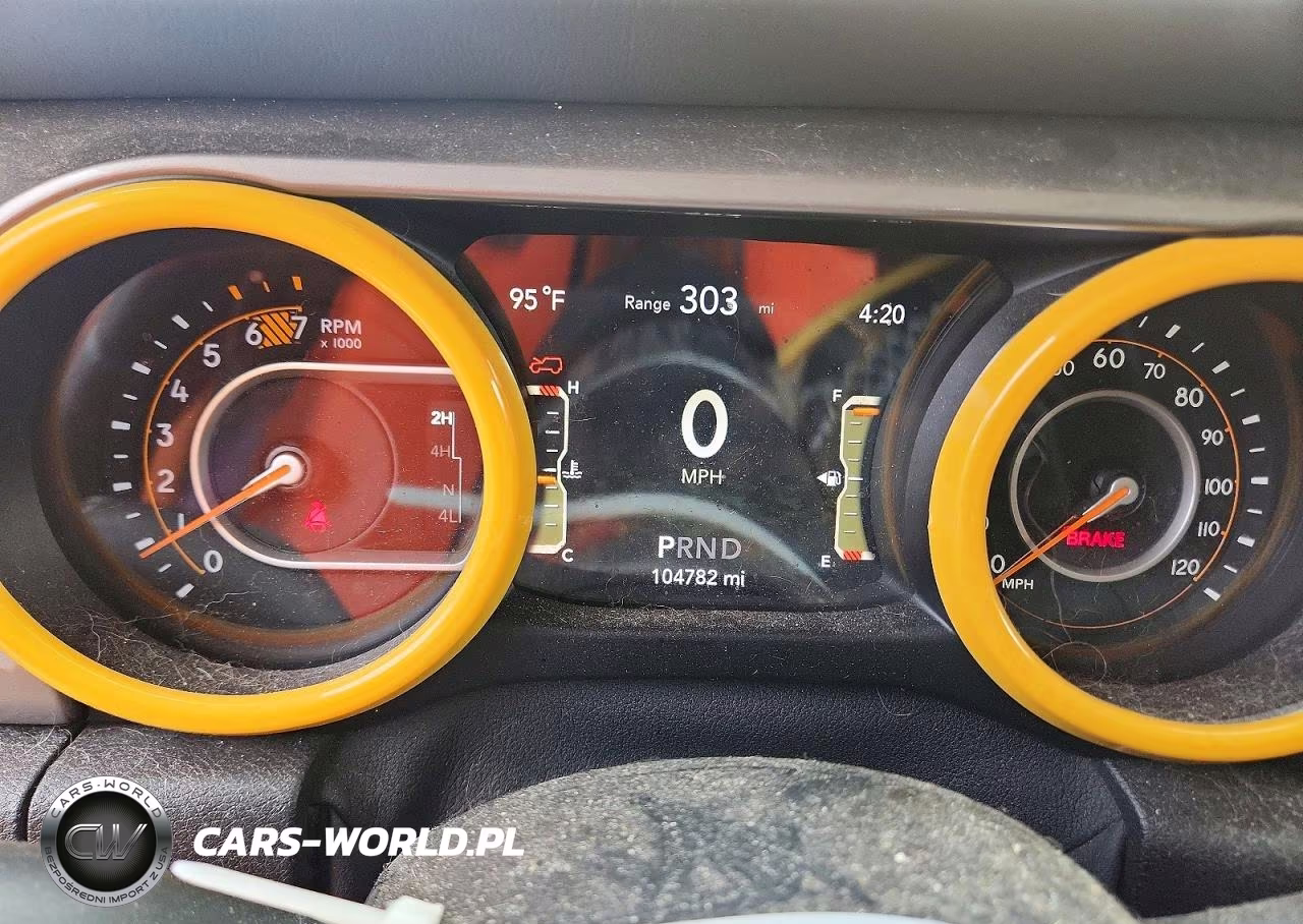 2020 Jeep Wrangler Unlimited Sahara VIN:1C4HJXEN9LW323221 - 9