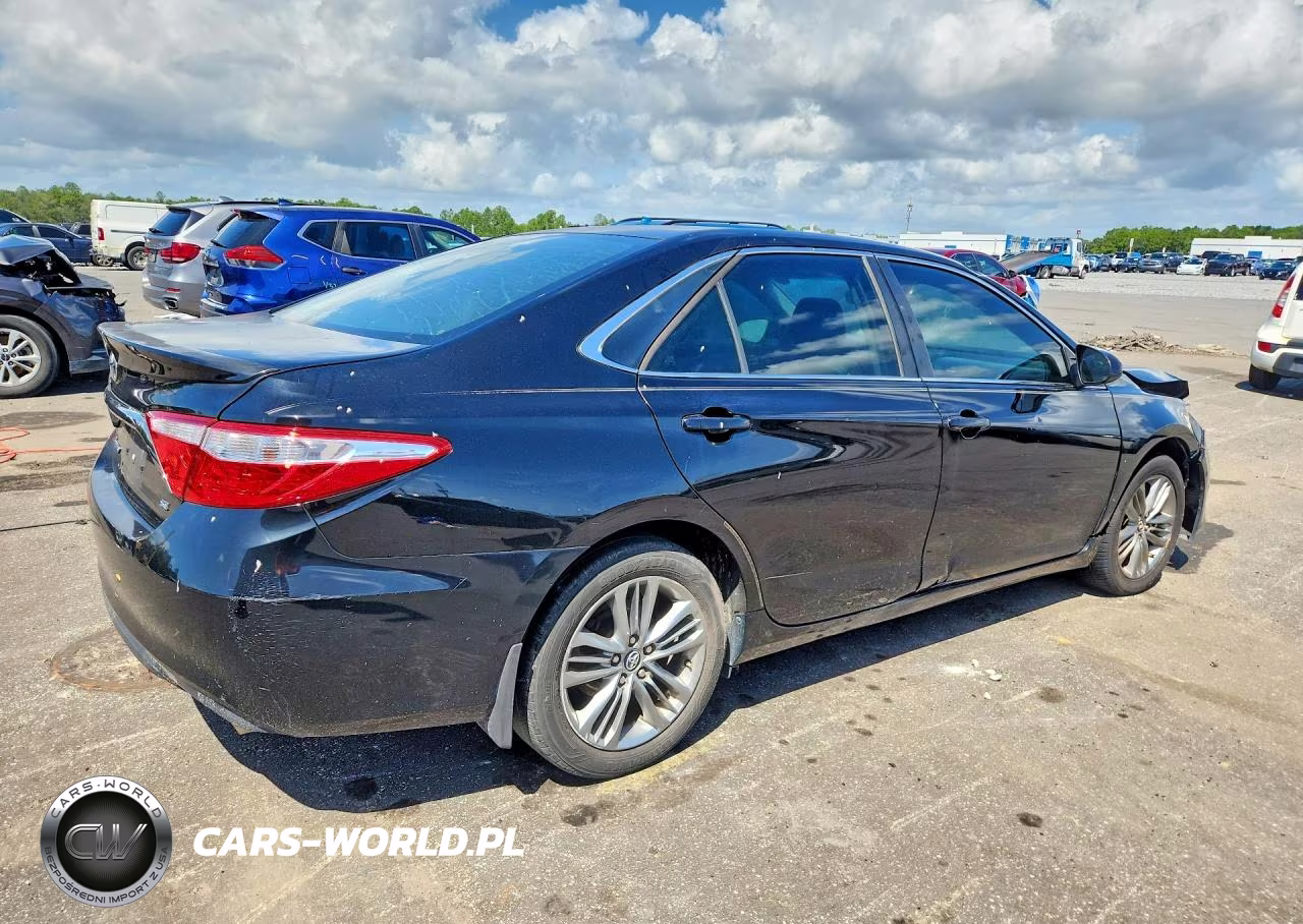 2015 Toyota Camry Se VIN:4T1BF1FK9FU963403 - 3