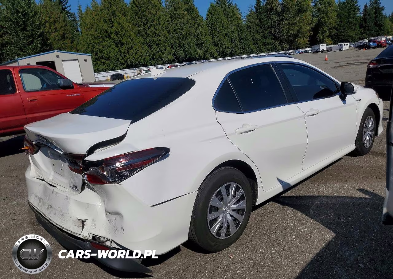 2021 Toyota Camry Le VIN:4T1C31AK5MU022659 - 3