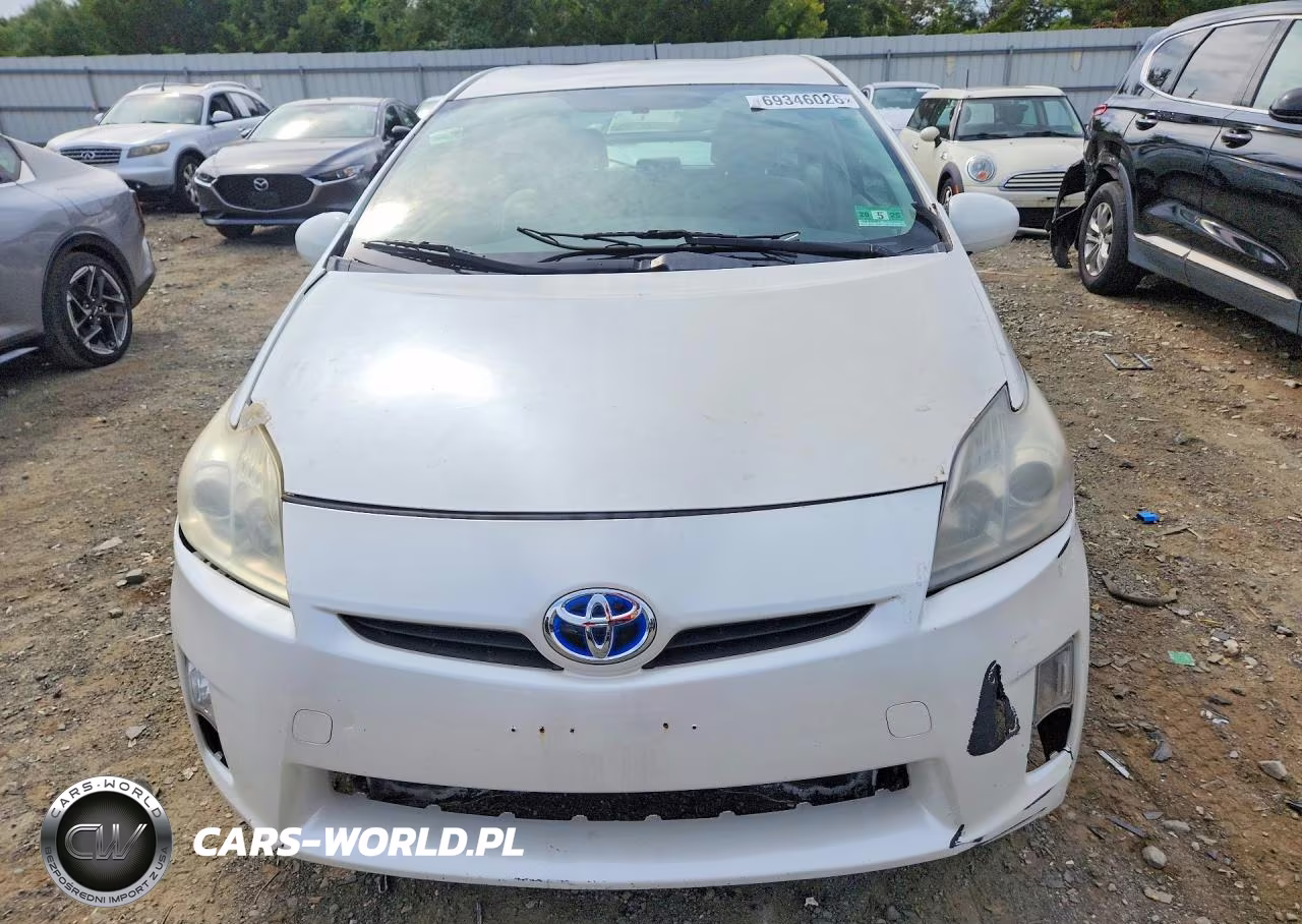 2011 Toyota Prius Two VIN:JTDKN3DU7B5343015 - 5