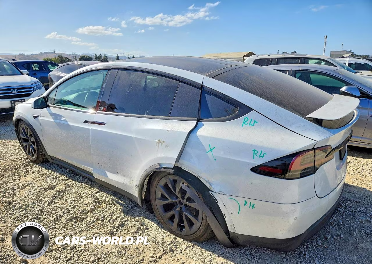 2022 Tesla Model X VIN:7SAXCDE52NF351358 - 2