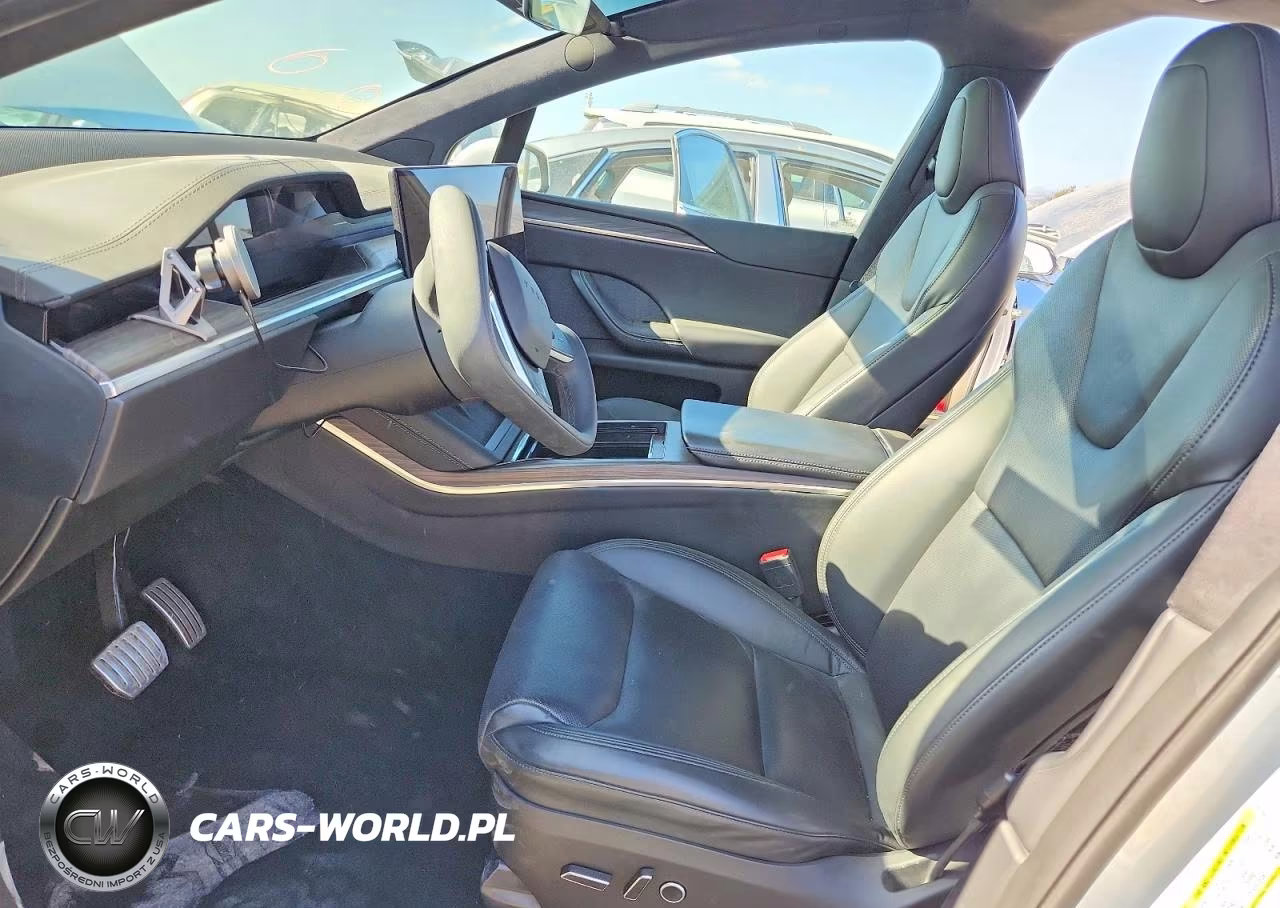 2022 Tesla Model X VIN:7SAXCDE52NF351358 - 7